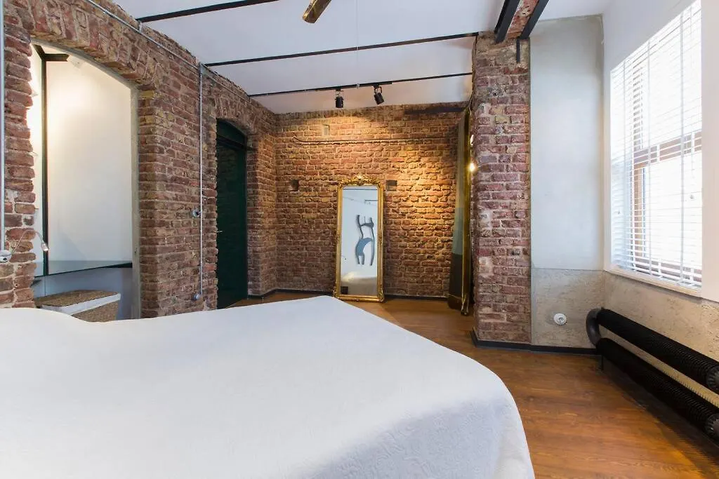 Architect Jonas Generous 85 Sqm Apartment Full Of Art Istanbul