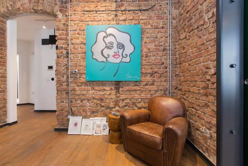 Architect Jonas Generous 85 Sqm Apartment Full Of Art Istanbul 0*,